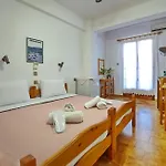 Konstantinos Hotel