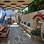 Konstantinos Hotel